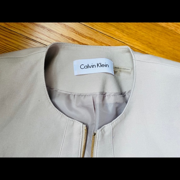 Calvin Klein tan blazer - Picture 2 of 3